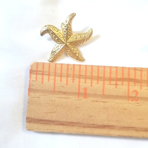 Gold Starfish Earrings - Picture 3 of 4